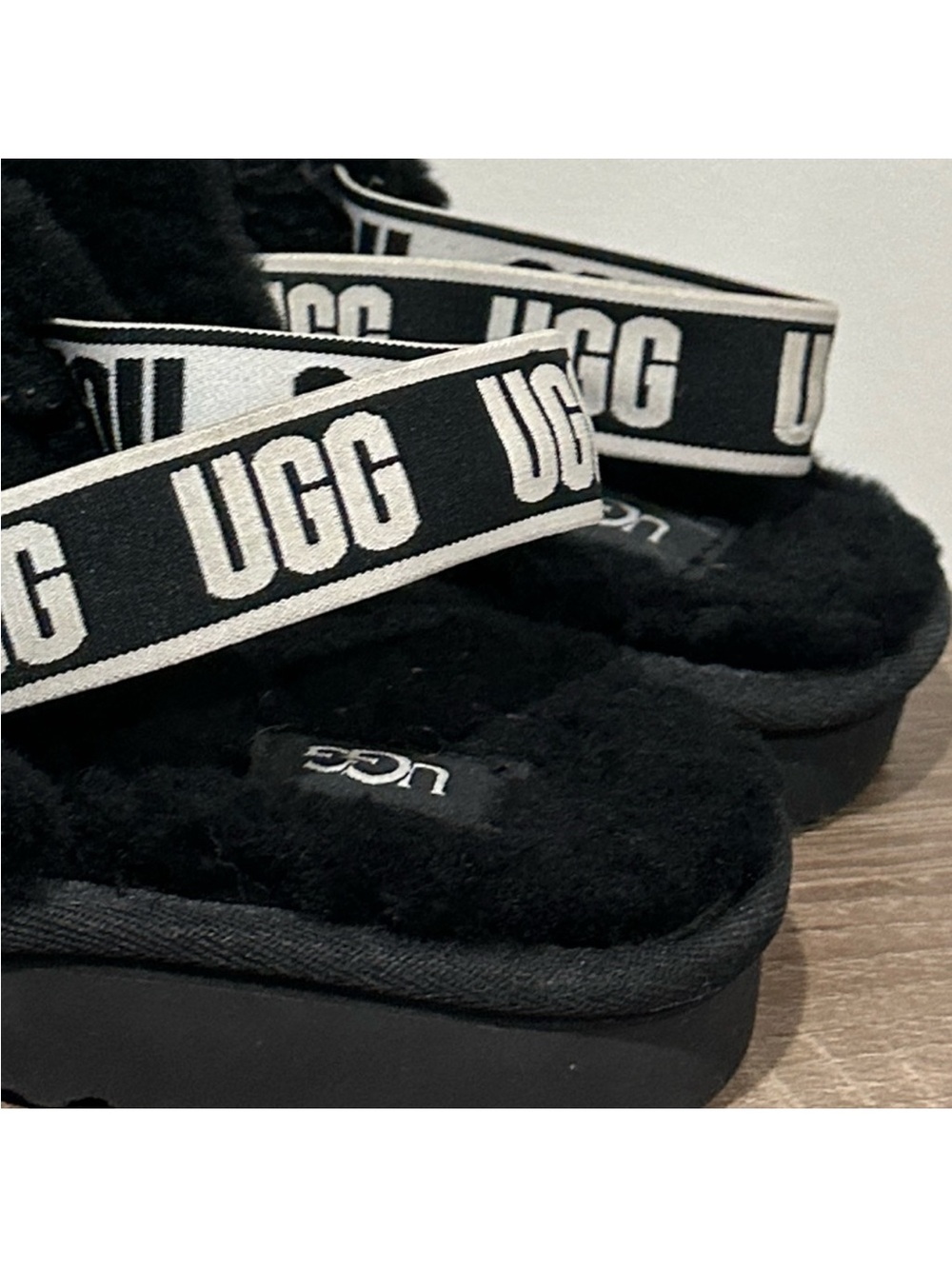 UGG Fluff Yeah Clogs - Picture 7 of 10